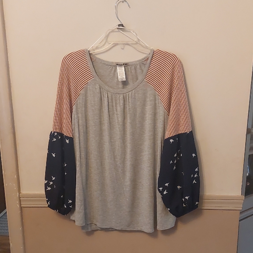 Camille & Co Gray Color Block Patriotic Top with Striped and Bird Sleeves Sz XL
